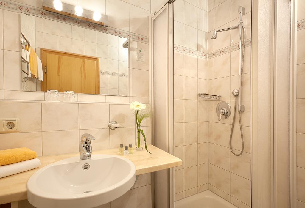 Landhotel Huberhof Швангау Стая снимка